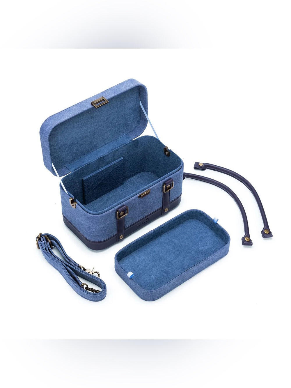 DELLA Q / Makers Train Case in Blue
